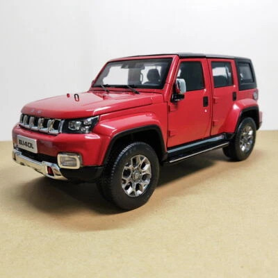 1/18 Scale Beijing jeep BJ40 2018 Red Diecast Car Model Toy Collection Gift - Image 1 of 4