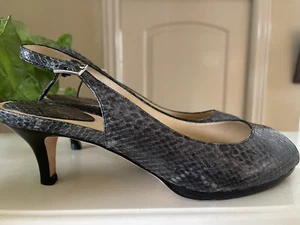 Cole Haan Nikeair Charcoal Snake Embossed Open Toe Leather Kitten Heels SZ 8 AA - Picture 1 of 9
