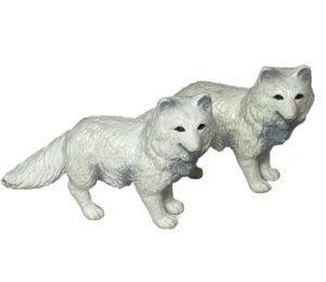 Arctic Wolf Safari 2005 Toy Plastic Realistic Play or Diorama - Picture 1 of 5
