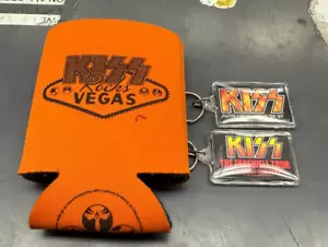 Konvolut Kiss Merch 2 Schlüsselanhänger und Koozie Dosenkühler 96 97 2000 Farewell Alive - Bild 1 von 8