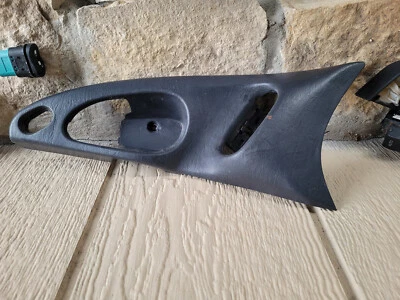 2002 Ford Focus Front Driver Door Switch Bezel A000163 - Imagem 1 de 4