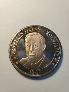 FDR 1982 HUNDRED ANNIVERSARY COMMEMORATIVE COIN - Picture 1 of 4