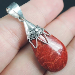 Gioielli con ciondolo in corallo rosso naturale a forma di lacrima in argento... - Foto 1 di 6