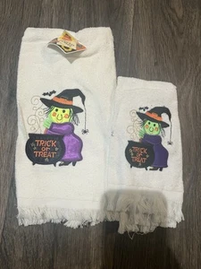 Vintage Halloween Hand Towel Set of 2 Trick Or Treat - Picture 1 of 3
