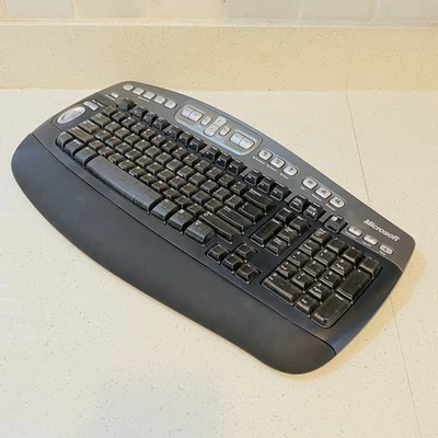 Microsoft Elite Wireless Computer Keyboard 1011 NO RECEIVER Works - Image 1 of 4
