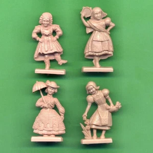 GROSSHANDEL 2 Sets von 4 Vintage 50er 2" groß Hartplastik Mini Puppe Figuren Spielzeug - Bild 1 von 2