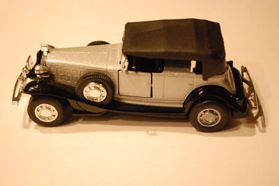 Yatming-Cadillac V-16 PHAETON NO.8503 Silberf. Modellauto - Bild 1 von 4