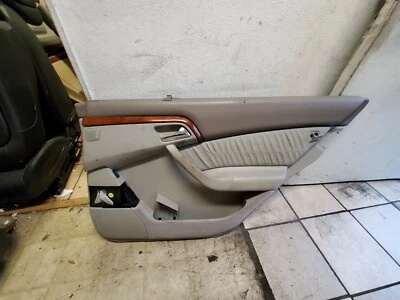 MERCEDES-BENZ W220 S430 S500 1999-2002 PANEL PUERTA INTERIOR DERECHA CON PANTALLA Foto 1 de 3