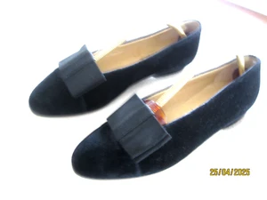 UNÜTZER Damen-Schuhe Ballerina 37 Schwarz SAMT mit Schleife HAND MADE IN ITALY - Bild 1 von 7