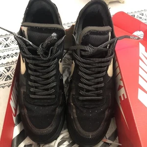 Größe 11 - Nike Air Force 1 Low x OFF-WHITE Black 2018 - Bild 1 von 10