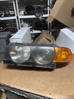 Conjunto de faros de conductor izquierdo BMW E38 740i 740iL 750iL 1305630325 OEM Foto 1 de 4