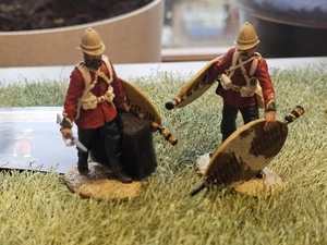 W BRITAINS ZULU WAR CLEARING THE YARD BRITISH 24TH FOOT STACKING SHIELD SET - Picture 1 of 10