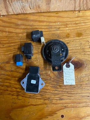 Honda CBR600F3 1997 intermitente de señal de giro relé, bocina, regulador en V, relé Foto 1 de 4