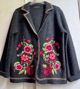 ✫Gorgeous *PARAPHRASE* Floral Embroidered Boiled Wool Cardigan Jacket M✩ - Picture 1 of 9