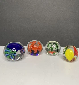 Lote de 4 pisapapeles de vidrio artístico vintage flores remolinos azules lirio - Imagen 1 de 16
