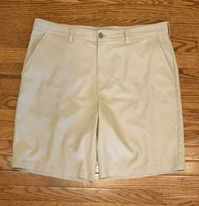 IZOD Golf Swing Flex Stretch Khaki Shorts Mens Sz 38 Straight Fit Beige - Picture 1 of 4