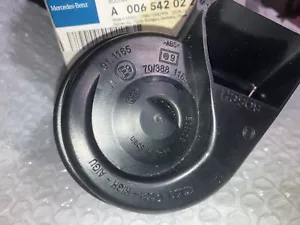 Bocina derecha genuina OEM Mercedes A-006-542-03-20 se adapta a CLK320 CLK500 CLK55 CLK63 - Imagen 1 de 3