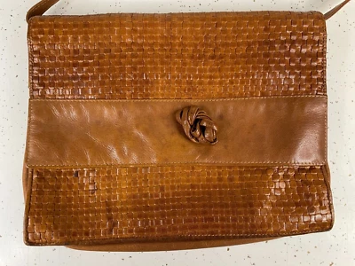 Bolso de hombro vintage Fendi de cuero tejido en marrón Foto 1 de 4