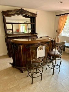 Pre-Owned Luxury Furniture Set-Michael Amini Signature Series by Aico - Picture 1 of 9