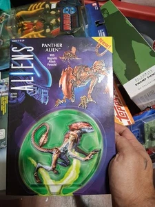 ULTIMATE PANTHER ALIEN Aliens Kenner Tribute 7" Scale Action Figure Neca 2022 - Picture 1 of 5