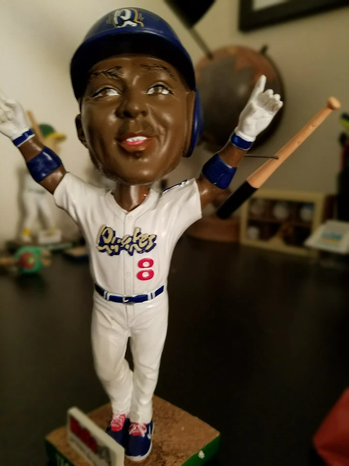 Yasiel Puig BAT FLIP 2015 Rancho Quakes Bobblehead SGA Foto 1 de 1