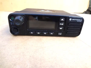 Motorola  Model: AAM28TRN9RA1AN Digital Radio  UHF 450-512 MHz. - Zdjęcie 1 z 7
