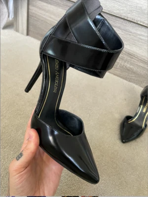 Enzo Angiolini - New - Black Heels - AU 7.5 - image 1 of 4