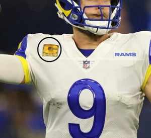 Parche Captain C 2021 LA Rams Matthew Stafford QB 4-⭐ estrellas hierro camuflaje dorado - Imagen 1 de 12