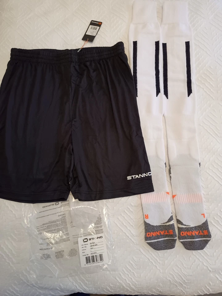 New men's Stanno football shorts & socks, L - Image 1 of 1