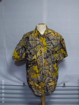"Pre-Owned" Mossy Oak Obsession Camo Mens L Lightwt. Button Down Shirt short Sle - Image 1 of 4