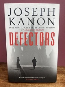 Defectors by Joseph Kanon (Paperback, 2018) - Foto 1 di 2