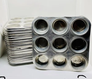 Mini pan para magdalenas o cupcakes vintage de aluminio Nu-Brite de 9 agujeros - Imagen 1 de 6