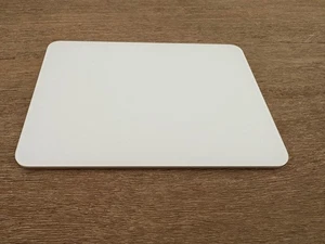 Apple Magic Trackpad 2 A1535 White Wireless Bluetooth - Excellent - Zdjęcie 1 z 3