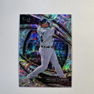 Miguel Cabrera 2020 Panini Select - Concourse #107 Silver Scope Prizm - Picture 1 of 3