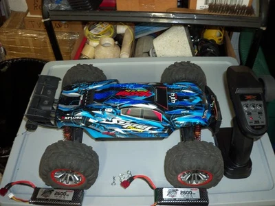 HOSIM X-07 RC CAR FOR PARTS OR REPAIR DIFFERENTIAL PROBLEMS  2 BATTERIES REMOTE - Image 1 of 4