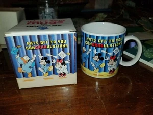 Walt Disney Vintage 1988 Abschluss Tasse "Hut ab vor dir Glückwunsch"  - Bild 1 von 4