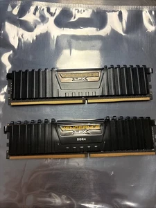 (for Parts) CORSAIR 32GB (2x16GB) Vengeance LPX DDR4 3600MHz CMK32GX4M2Z3600C18 - Picture 1 of 3