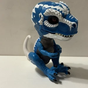 WowWee Fingerlings Untamed Dinosaur Ironjaw the Blue Robot T-Rex Tested - Picture 1 of 3