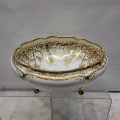  Antique 1891-1921 RC Noritake Nippon 3 Footed White & Gold  Moriage Bowl - Image 1 of 4