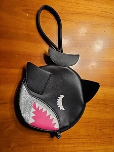 Luv Betsey By Betsey Johnson Women's Black Shark Wristlet Purse Bag Designer - Picture 1 of 3