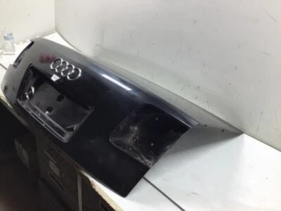AUDI A8 2003 2009 QUATTRO REAR TRUNK LID BLACK WITH EMBLEM LOGO FACTORY Foto 1 de 4