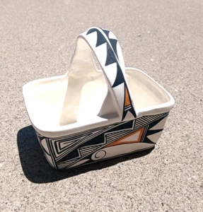 Native American Acoma Pueblo Hand Painted Pottery Basket w/ Handle - Picture 1 of 3