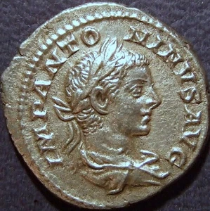 ELAGABALUS AR20 DENARIUS. LEGION STANDARD WITH THUNDERBOLT CULT. RARE COIN - Picture 1 of 2