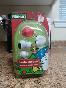 A Charlie Brown Christmas Santa Snoopy Snap On Santa Suit & Hat Figure 2009 - Picture 1 of 6