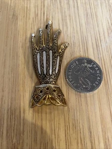 Vintage MCM Damascene Toledo Gold Spain Large Hand with Cuff Pin Brooch - Picture 1 of 5