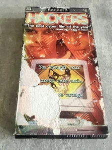 Hackers VHS Kassette 1995 Angelina Jolie Jonny Lee Miller Mathew Lillard Film Film - Bild 1 von 5