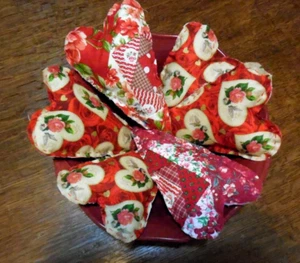 6  Handmade  Bowlies or Orneries -  6 Bowl  Fillers  - Red  Hearts - Picture 1 of 4