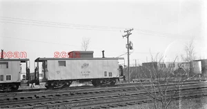 4H167 NEG/RP 1975 CHICAGO GREAT WESTERN RAILROAD CABOOSE 10522 ELK GROVE VILLAGE - Picture 1 of 1