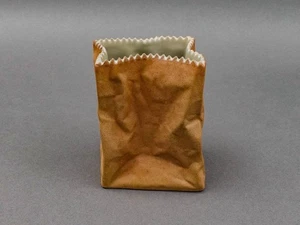 Rosenthal Germany Tapio Wirkkala Pop Art Crinkle braun Papiertüte Vase 4 1/2" - Bild 1 von 9
