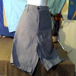 Dockers, boys belted shorts, 30 W, gray, five pocket. - Picture 1 of 1
